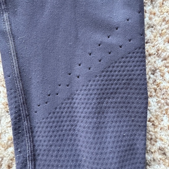 Lululemon Zoned In Tight 27” Purple Lunar Rock Size 4 - Picture 4 of 7
